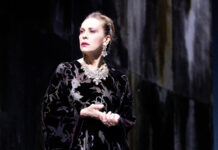 Le false confidenze di Cirillo all’Argentina: Elena Sofia Ricci in stato di grazia